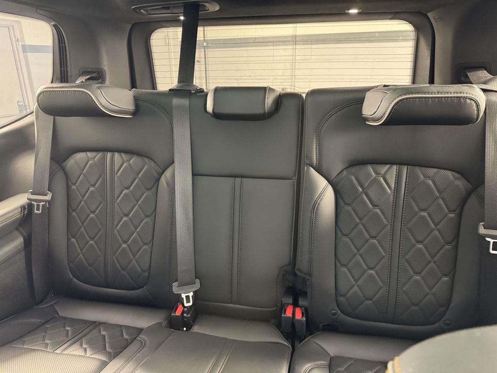 2022 Jeep Grand Wagoneer Series III