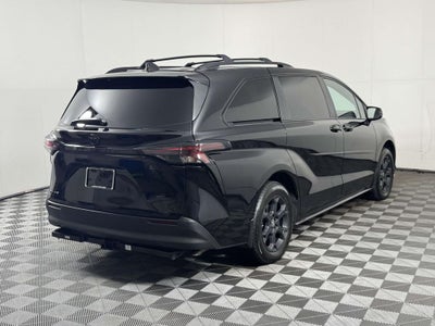 2025 Toyota Sienna Woodland Edition