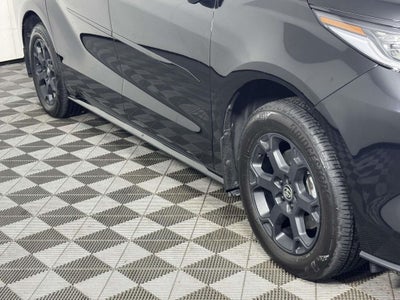 2025 Toyota Sienna Woodland Edition