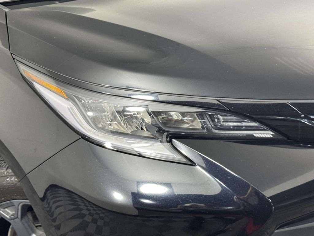 2025 Toyota Sienna Woodland Edition