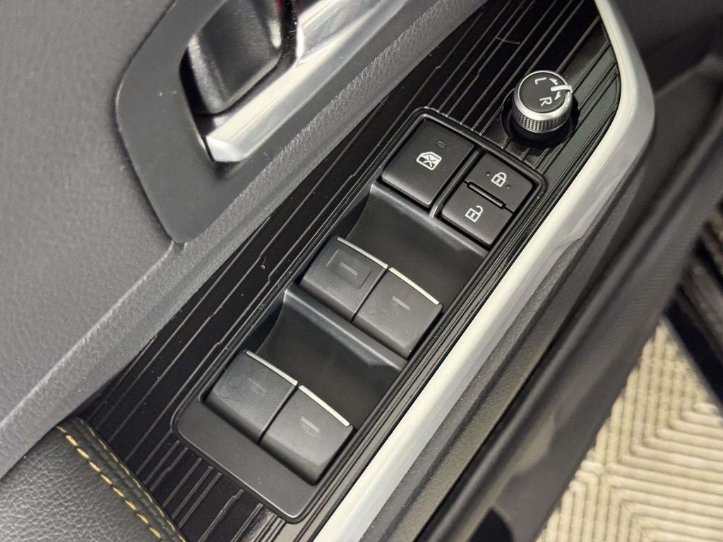 2025 Toyota Sienna Woodland Edition