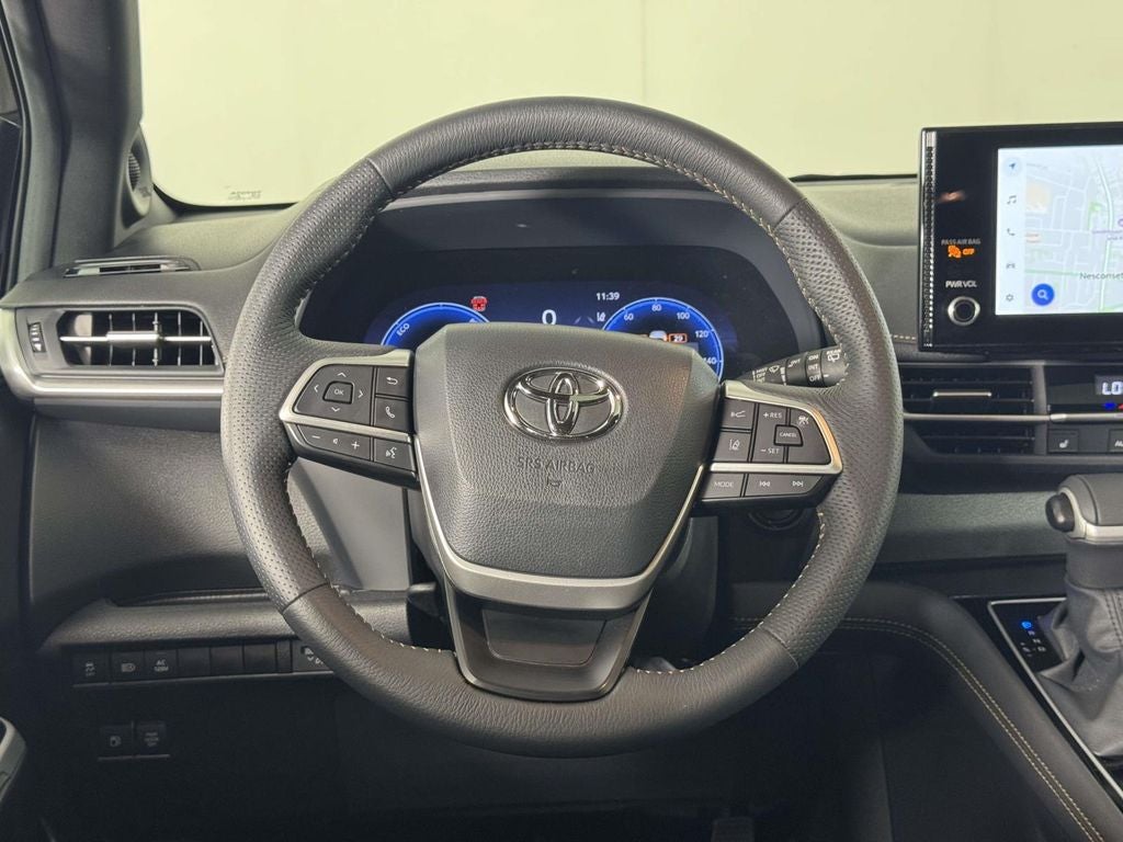 2025 Toyota Sienna Woodland Edition
