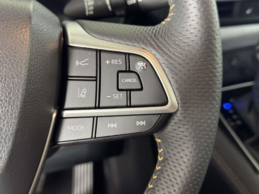 2025 Toyota Sienna Woodland Edition