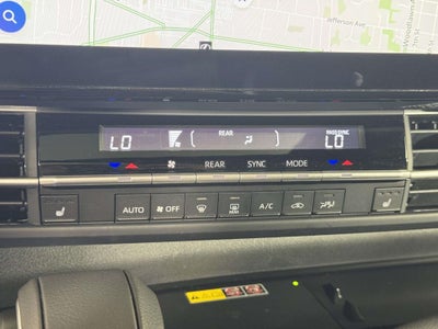 2025 Toyota Sienna Woodland Edition