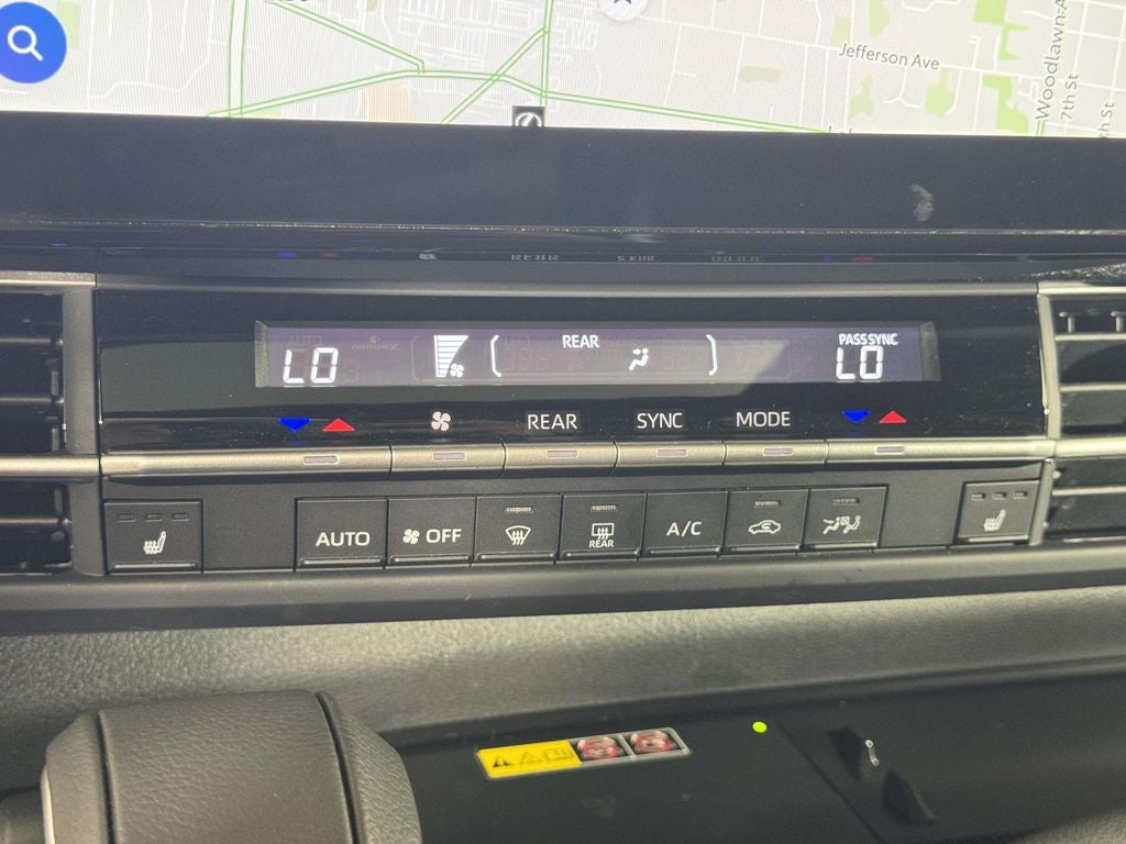 2025 Toyota Sienna Woodland Edition