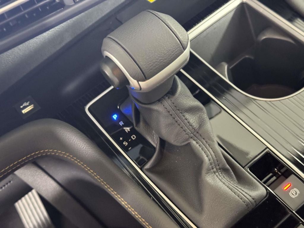 2025 Toyota Sienna Woodland Edition