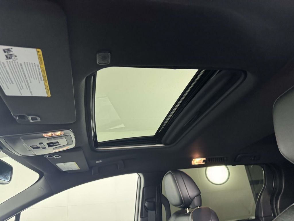 2025 Toyota Sienna Woodland Edition
