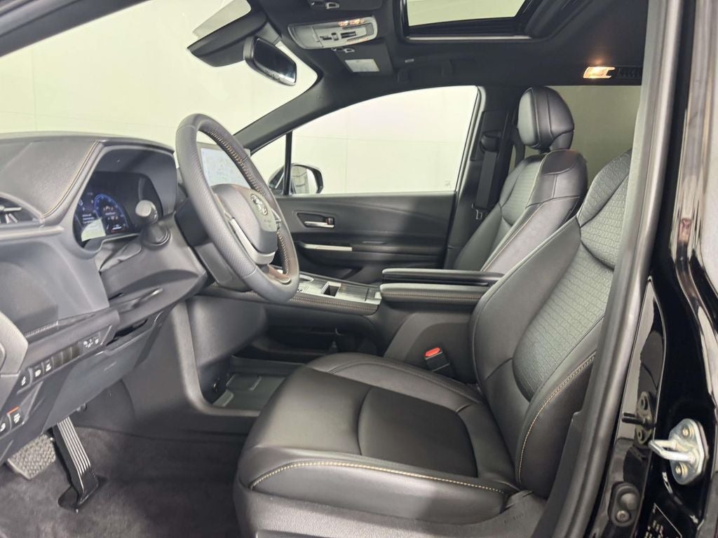 2025 Toyota Sienna Woodland Edition