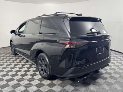 2025 Toyota Sienna Woodland Edition