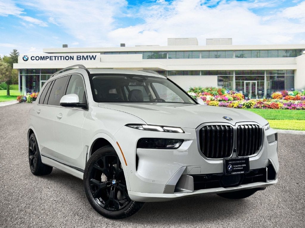 2023 BMW X7 40i