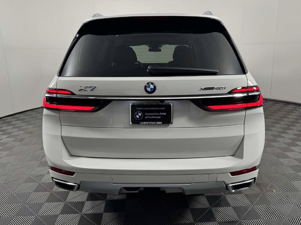 2025 BMW X7 xDrive40i