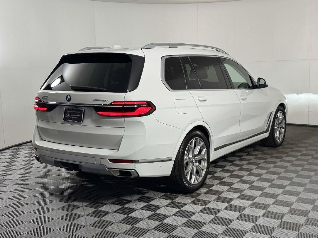 2025 BMW X7 xDrive40i