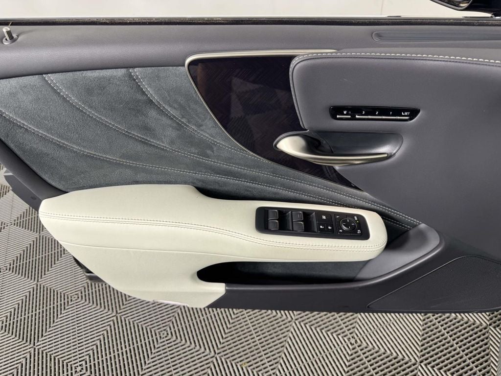 2024 Lexus LS 500 Base