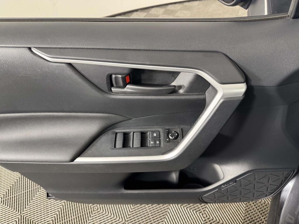 2019 Toyota RAV4 Hybrid LE