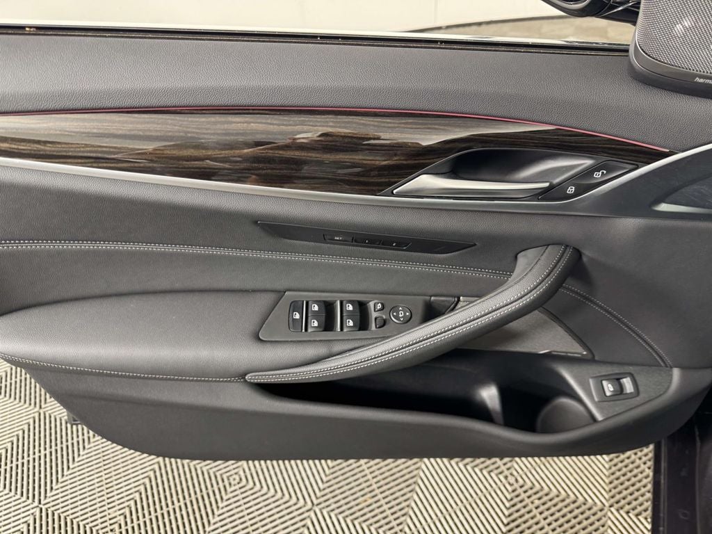 2023 BMW 5 Series 530i xDrive