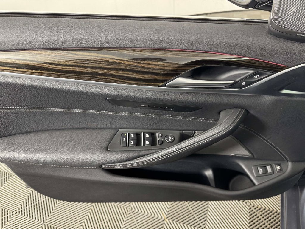 2022 BMW 5 Series 530e iPerformance