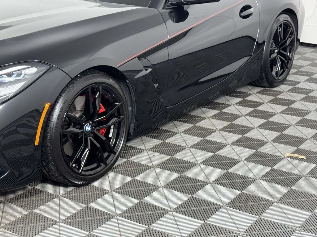 2025 BMW Z4 sDrive M40i