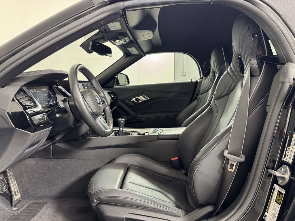 2025 BMW Z4 sDrive M40i