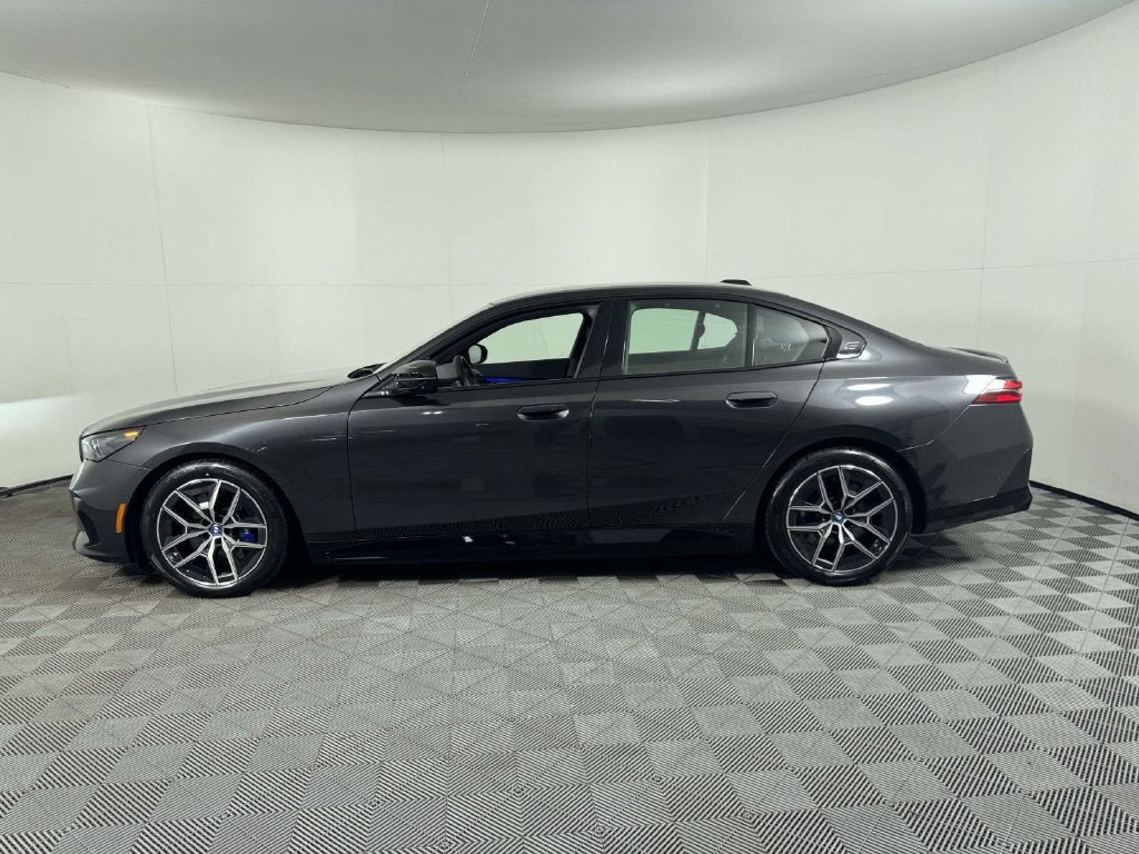 2024 BMW i5 M60