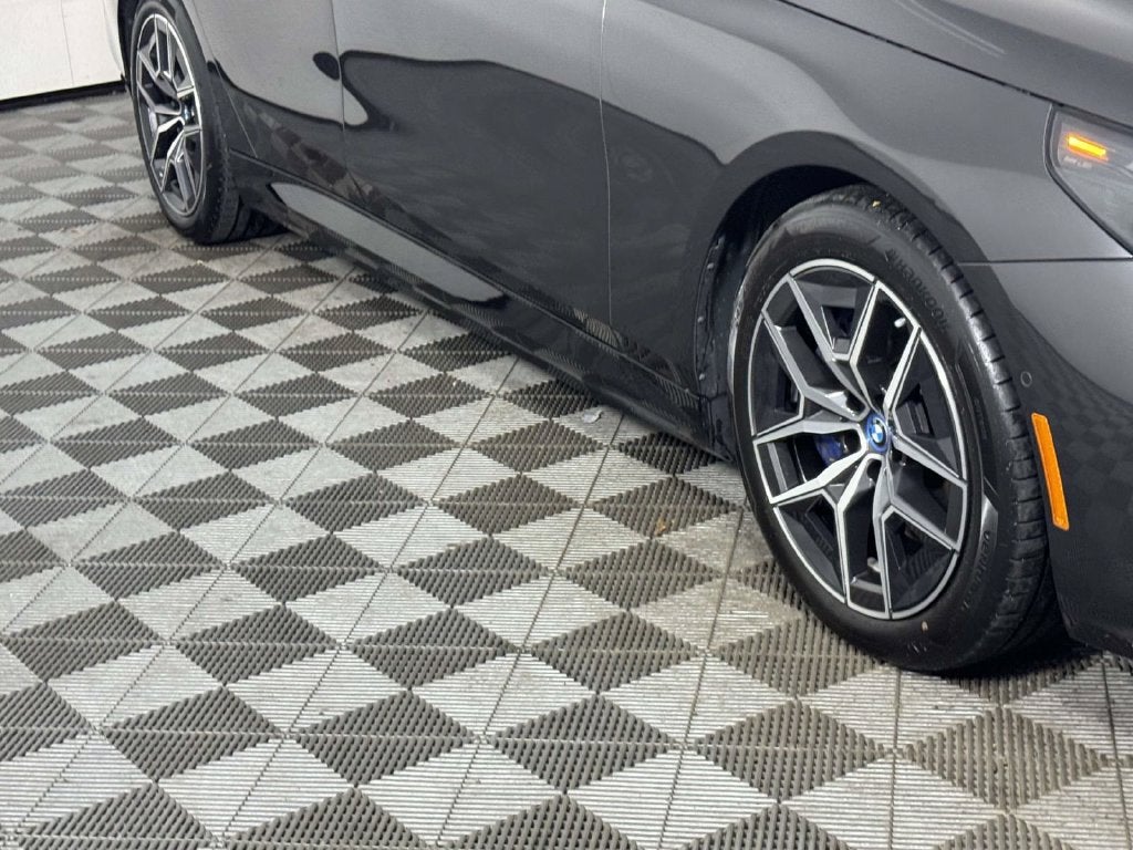 2024 BMW i5 M60