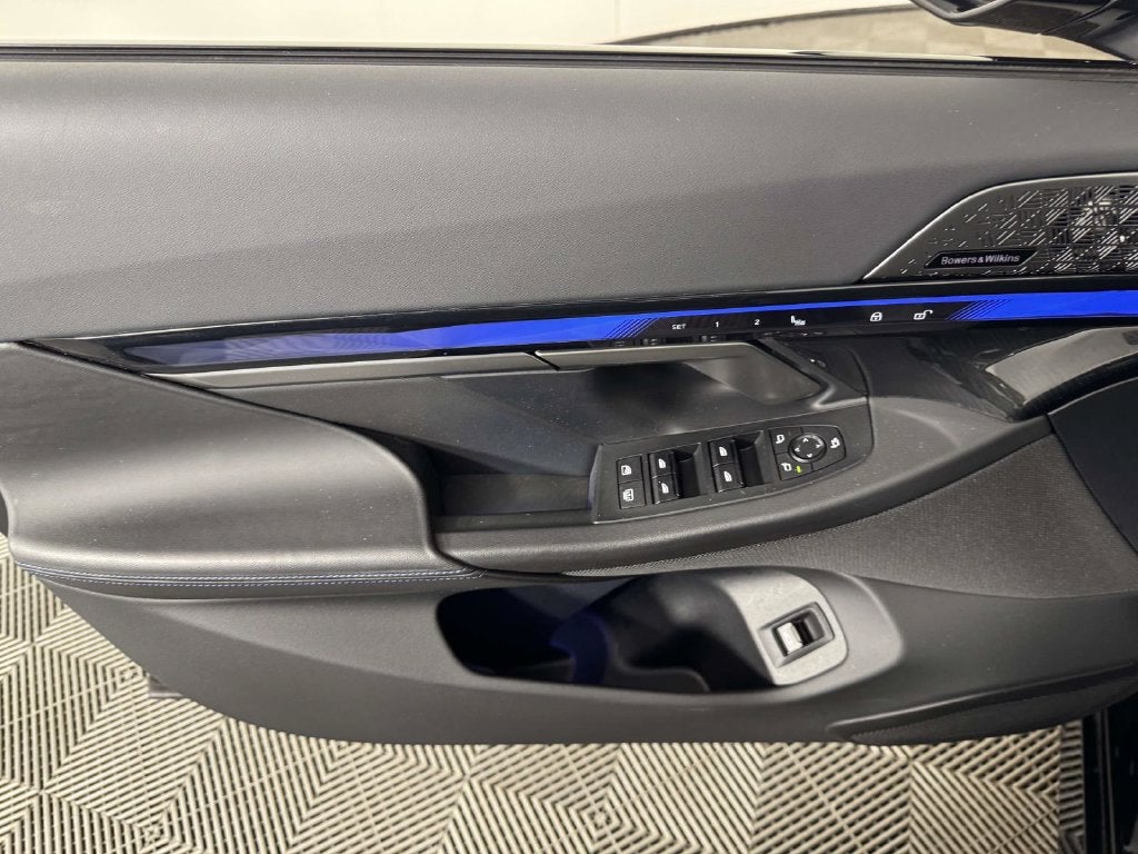 2024 BMW i5 M60