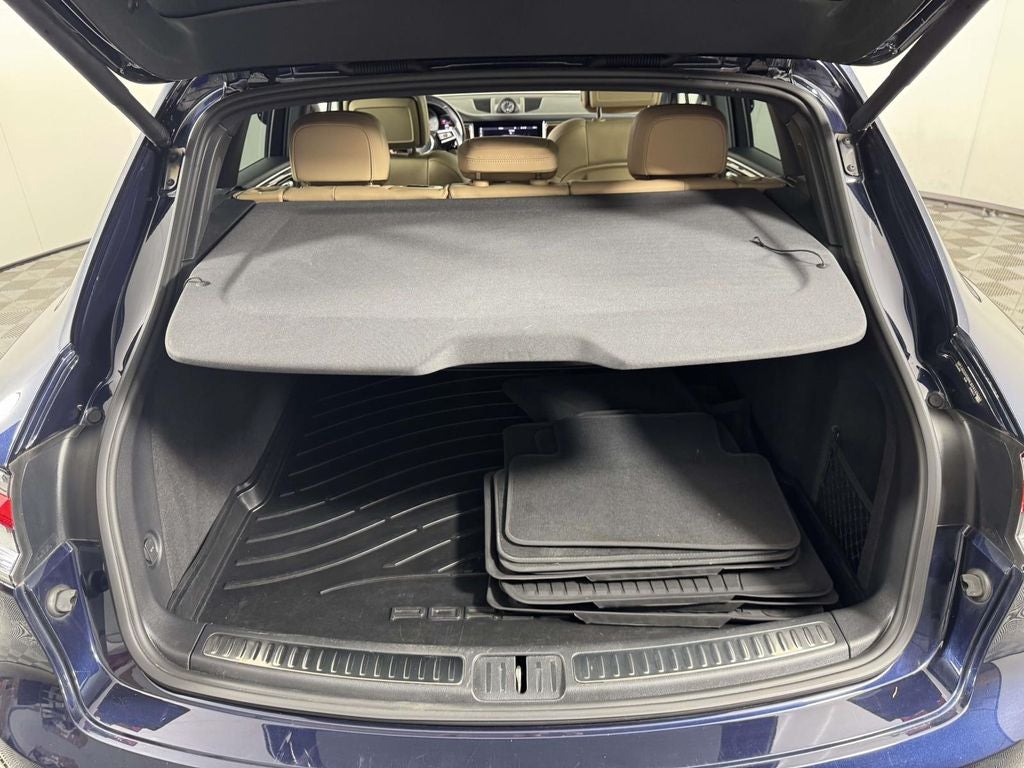 2022 Porsche Macan S