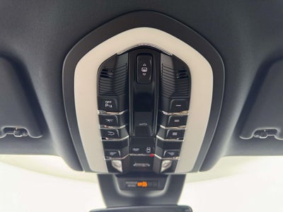 2022 Porsche Macan S
