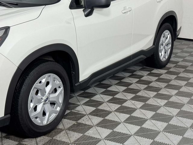 2023 Subaru Forester Base