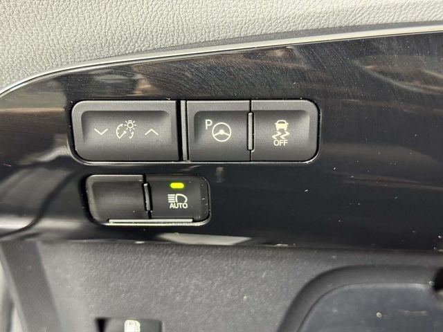 2019 Toyota Prius LE