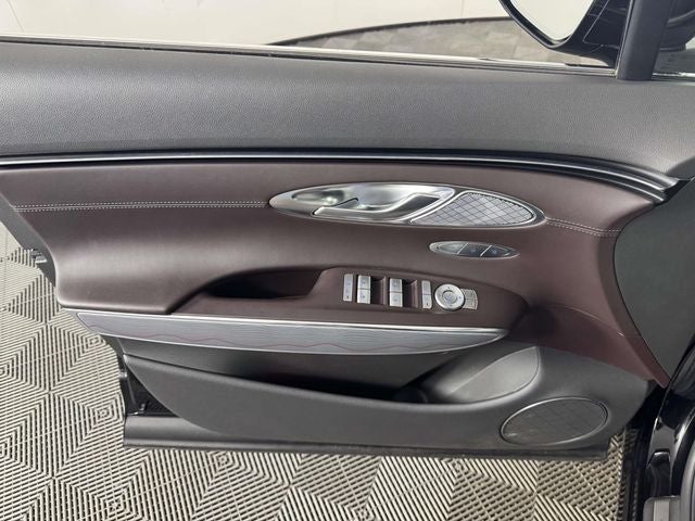 2024 Genesis GV70 2.5T