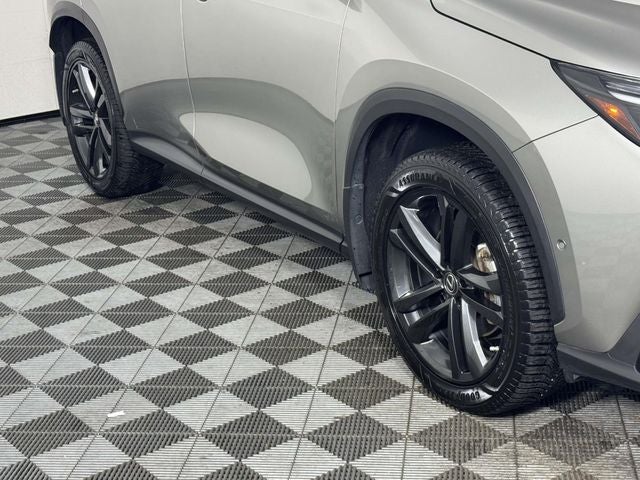 2022 Lexus NX 450h+ Luxury