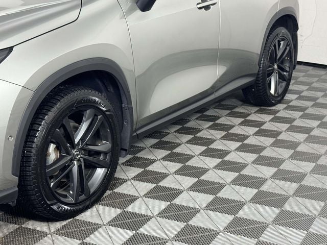 2022 Lexus NX 450h+ Luxury