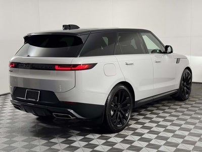 2026 Land Rover Range Rover Sport SE