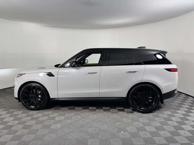 2026 Land Rover Range Rover Sport SE