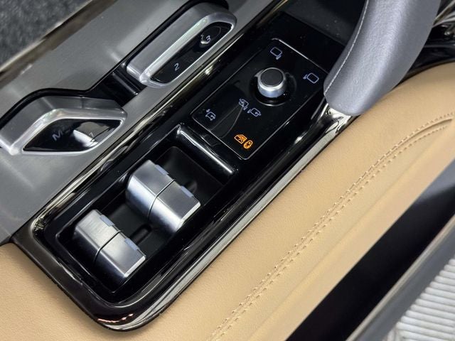 2026 Land Rover Range Rover Sport SE