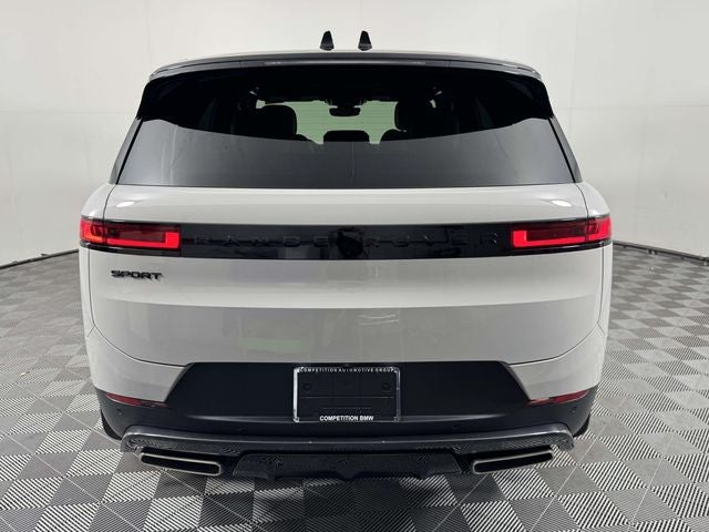 2026 Land Rover Range Rover Sport SE