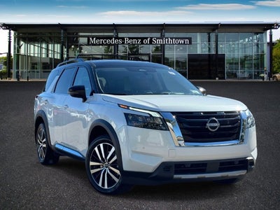 2025 Nissan Pathfinder Platinum