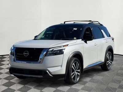 2025 Nissan Pathfinder Platinum