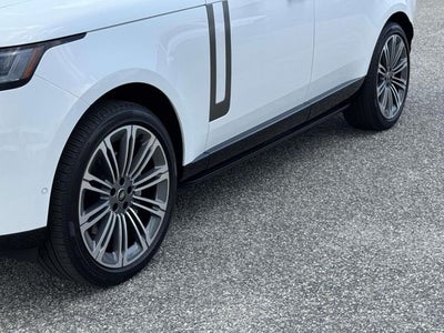 2025 Land Rover Range Rover SE LWB