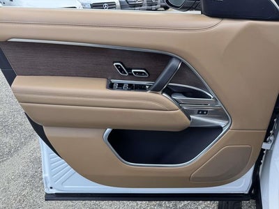 2025 Land Rover Range Rover SE LWB
