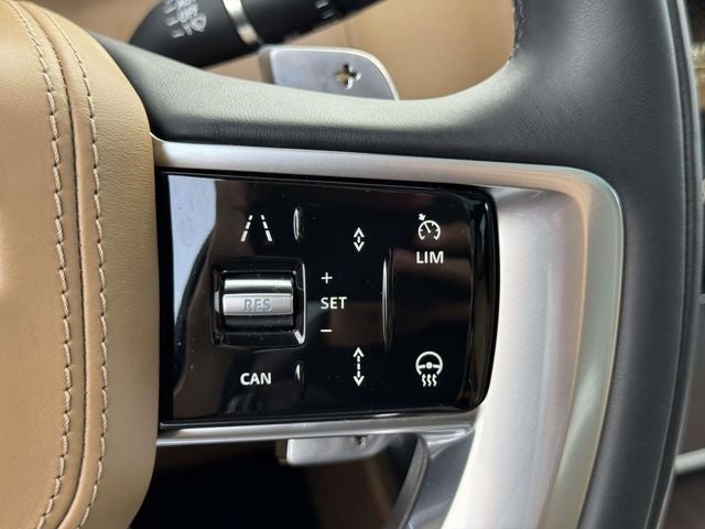 2025 Land Rover Range Rover SE LWB