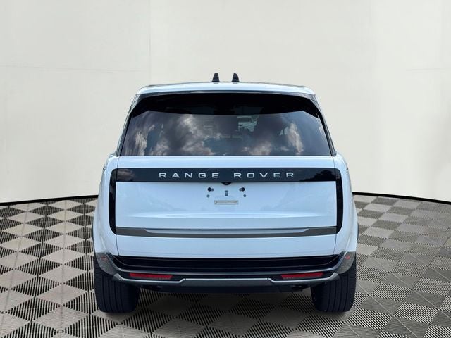 2025 Land Rover Range Rover SE LWB
