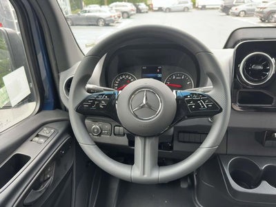 2026 Mercedes-Benz Sprinter 2500 Crew 144 WB