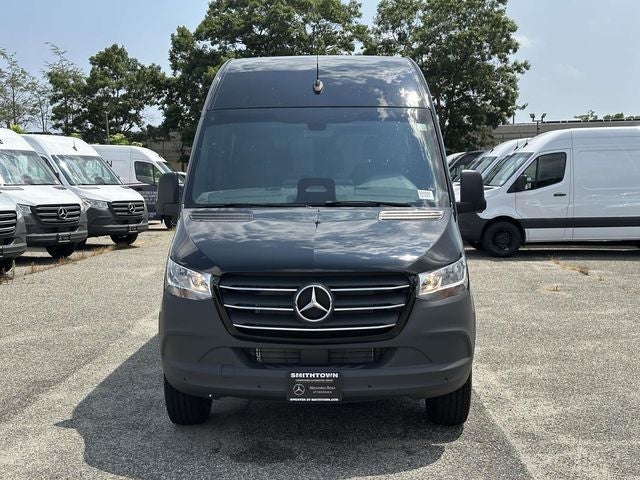 2026 Mercedes-Benz Sprinter 2500 Crew 144 WB