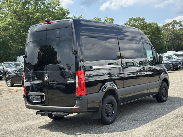 2026 Mercedes-Benz Sprinter 2500 Crew 144 WB