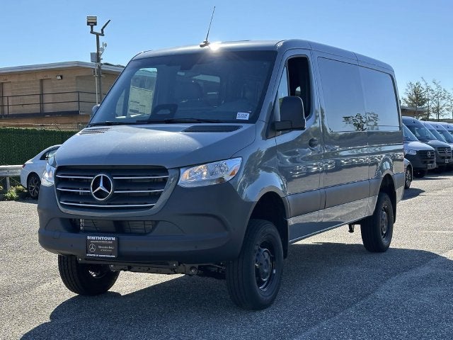 2026 Mercedes-Benz Sprinter 2500 Crew 144 WB 4MATIC®