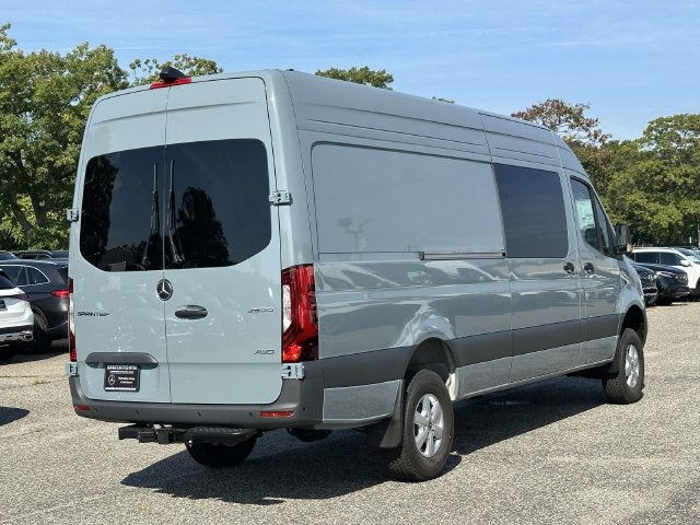 2026 Mercedes-Benz Sprinter 2500 Crew 170 WB 4MATIC®