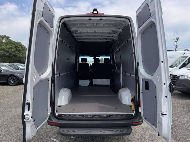 2026 Mercedes-Benz Sprinter 2500 Cargo 144 WB