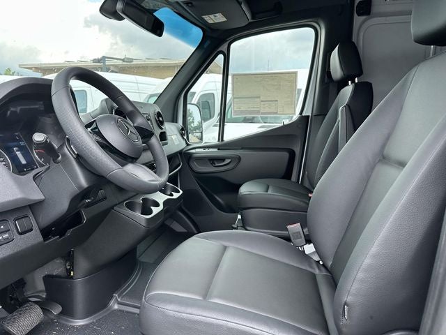 2025 Mercedes-Benz Sprinter 2500 Cargo 144 WB