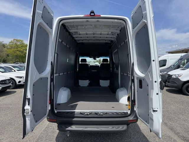 2026 Mercedes-Benz Sprinter 2500 Cargo 144 WB